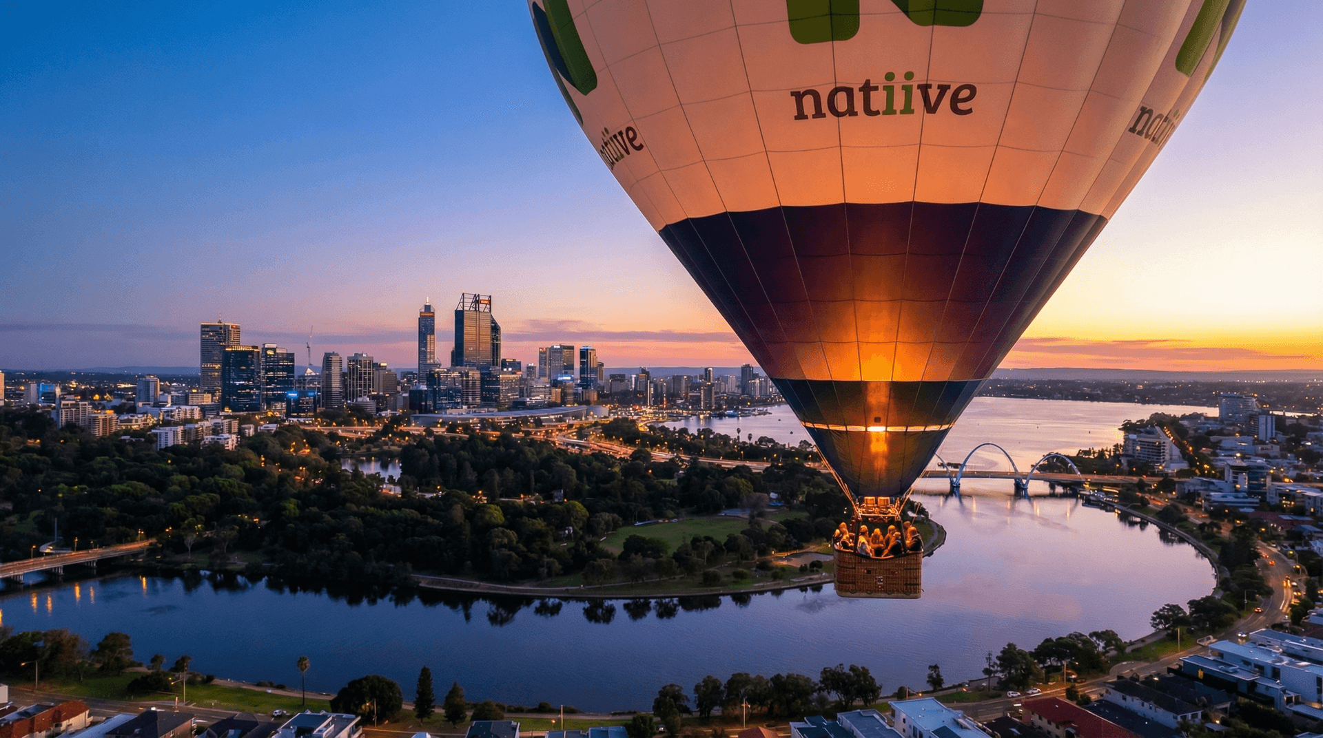 Natiive hot air balloon over Perth